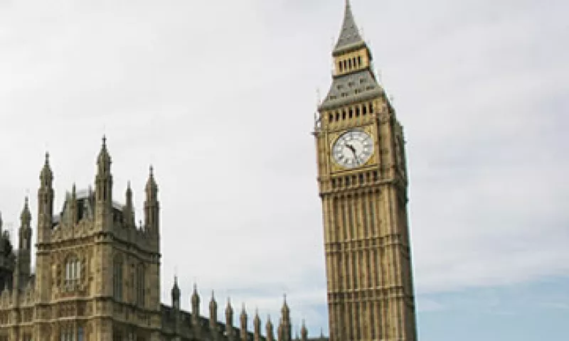 El reloj está en una torre de 96 metros de altura que fue terminada en 1859. (Foto: AP)