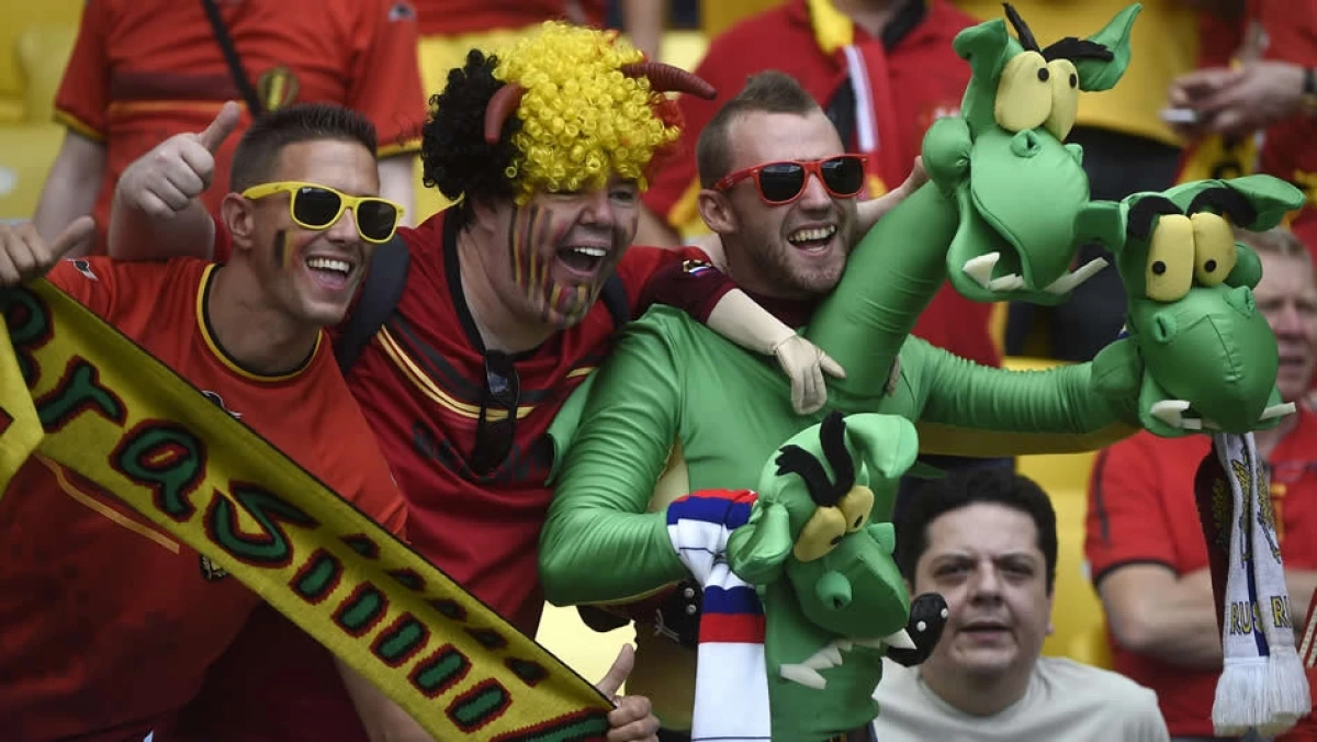 El colorido, característica de los aficionados belgas en el partido ante Rusia