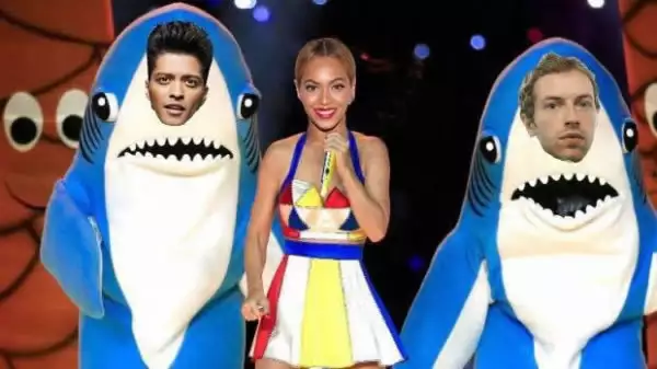 Otro más de los divertidos tiburones que estuvieron en la edición pasada del Super Bowl.