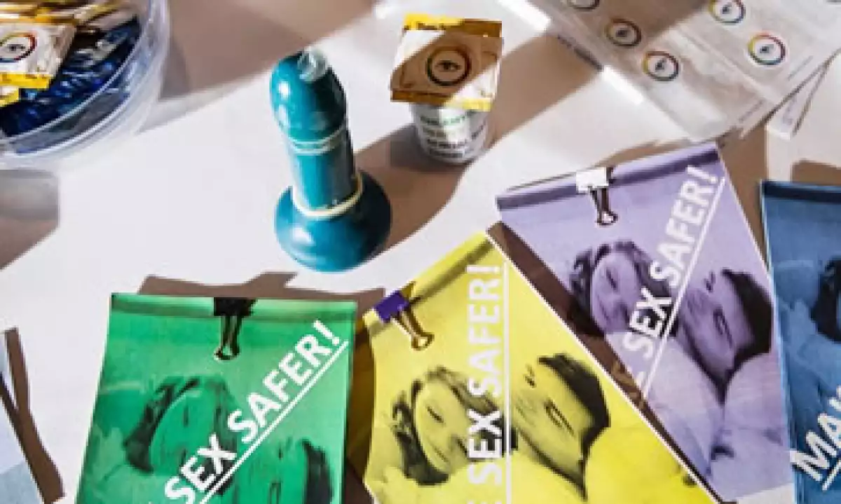 El condón reacciona a ciertas enfermedades como la clamidia o sífilis. (Foto: TeenTech Awards )