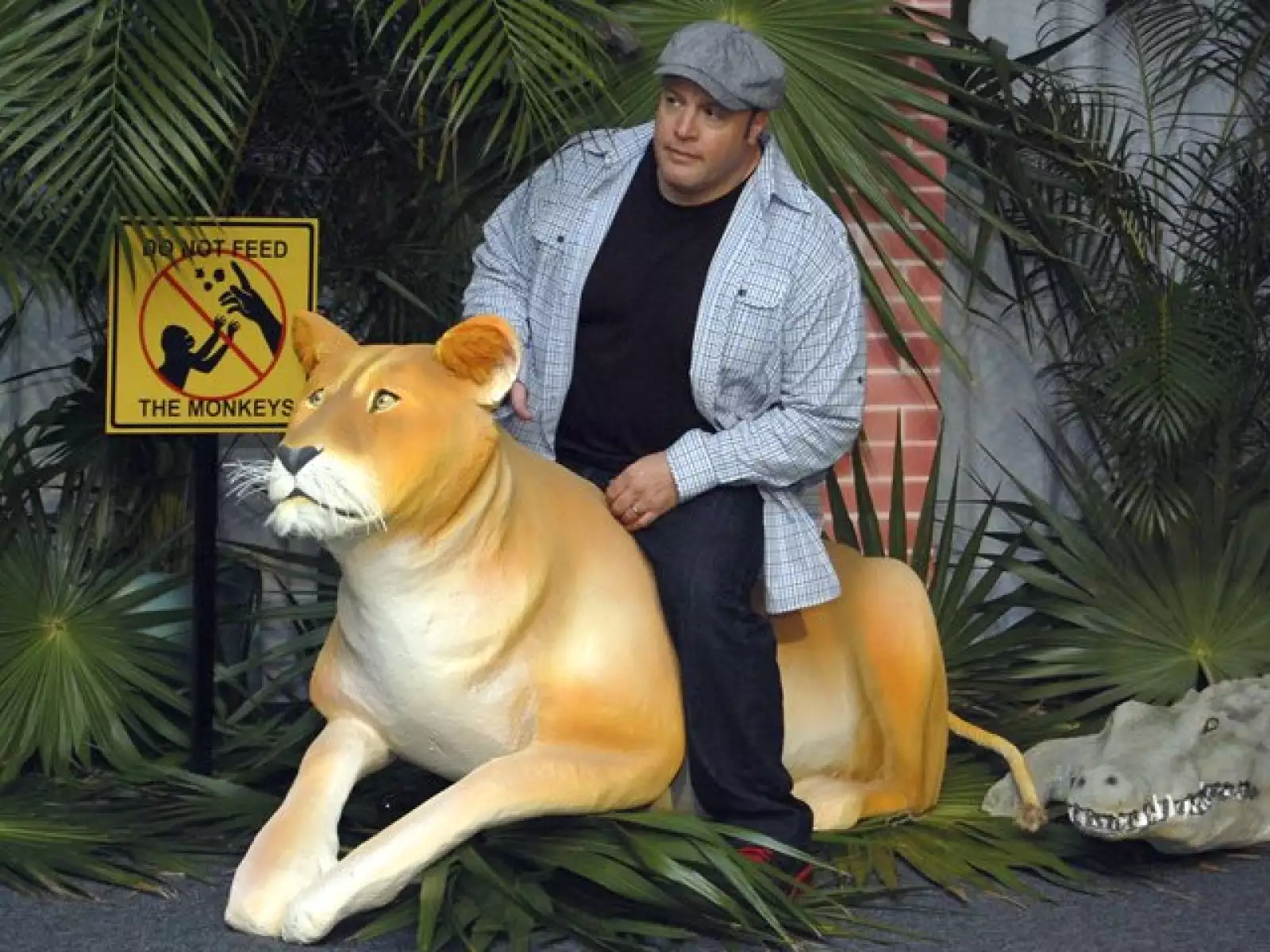 El actor Kevin James de la cinta `Zoo Keeper´.