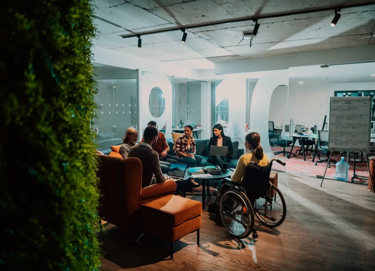 Espacios de trabajo para todos. Cómo el diseño universal transforma las oficinas