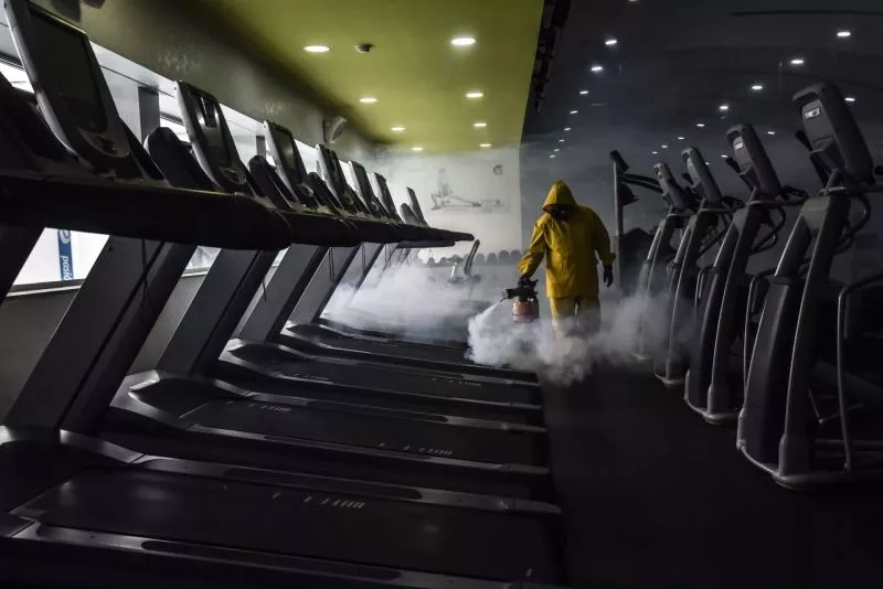 Protocolos de desinfección en los gimnasios. (Mario Jasso).