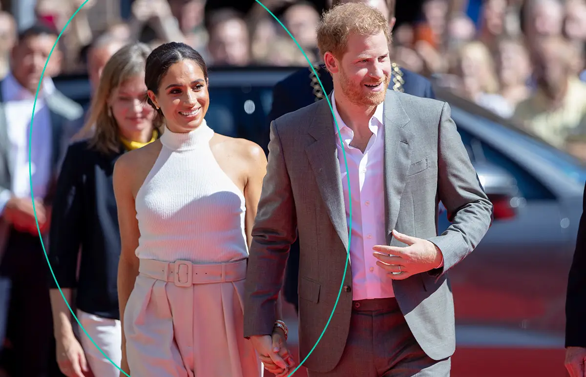 Meghan Markle bromea acerca de unirse al cast de Real Housewives.