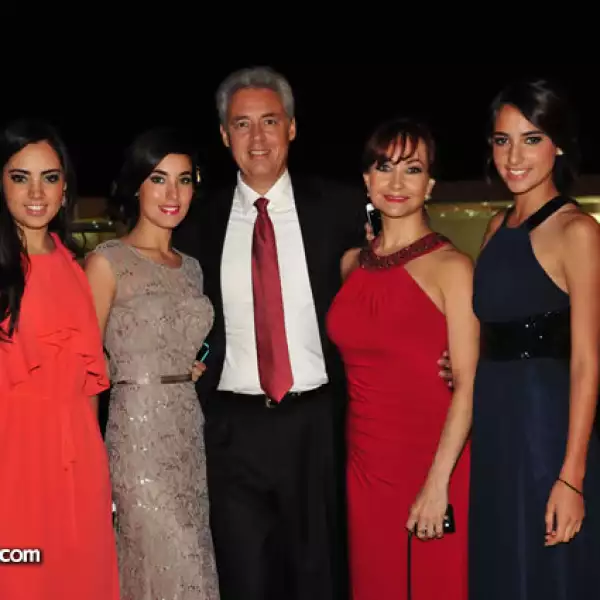 Daniela, Isabel y Jorge Villaseñor con Marisa Pérez y Florencia Villaseñor