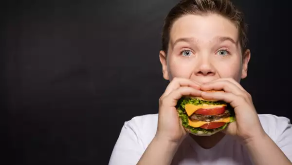 Hamburguesas, burritos y pizza contienen tóxicos que causan asma e infertilidad