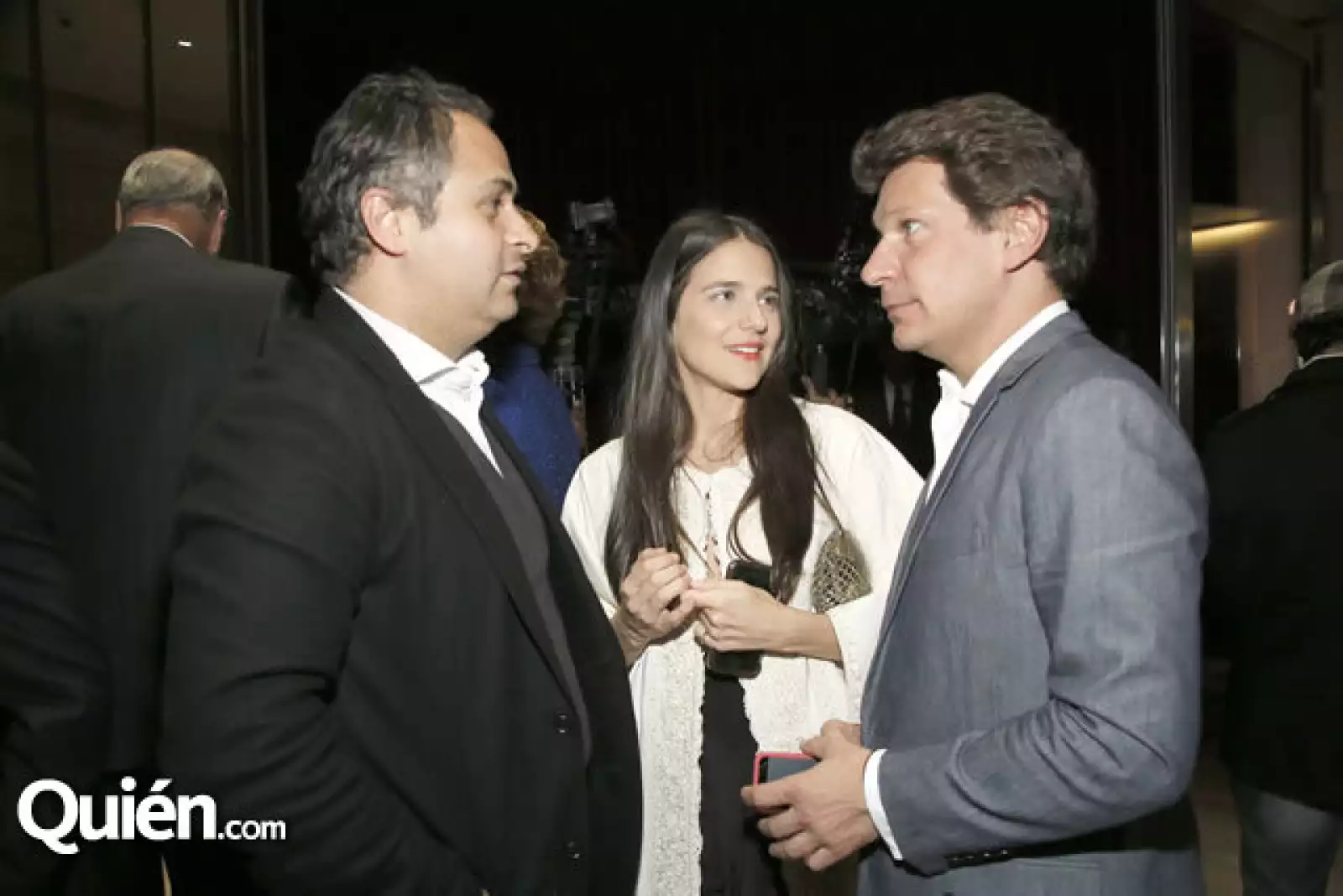 Enrique Rubio,Phoeby Stevens,Mauricio Barcarcel