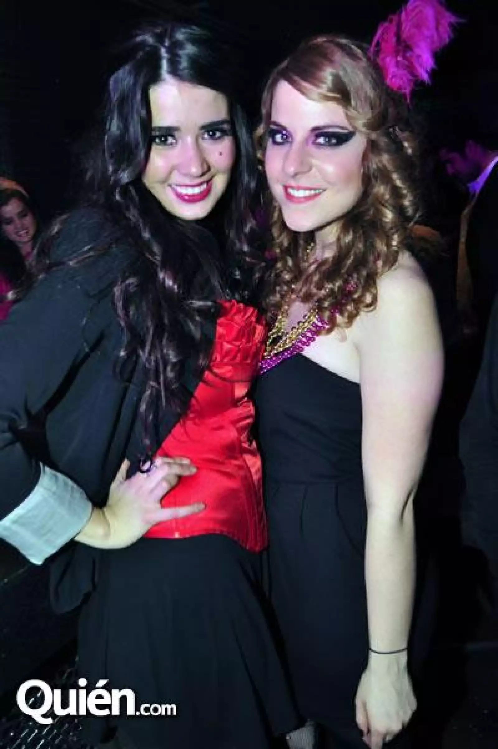 Anabel Salas y Mariana Moya