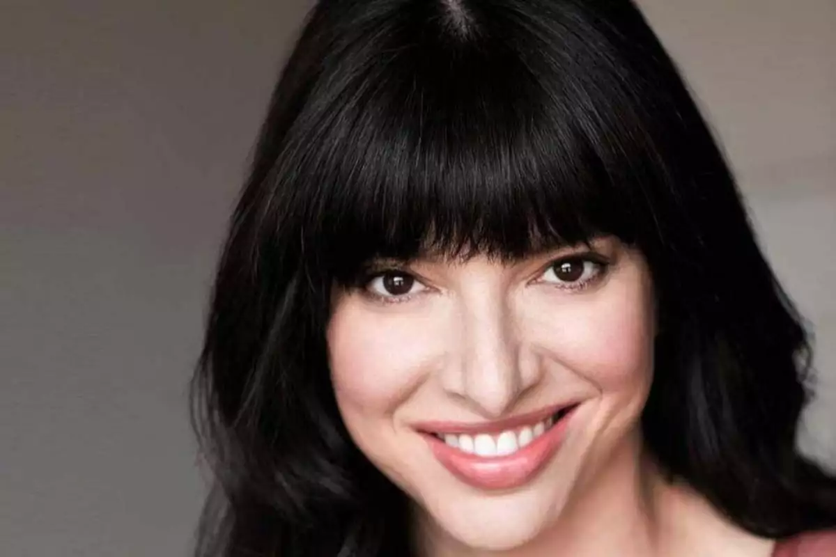 Lindsey Pearlman
