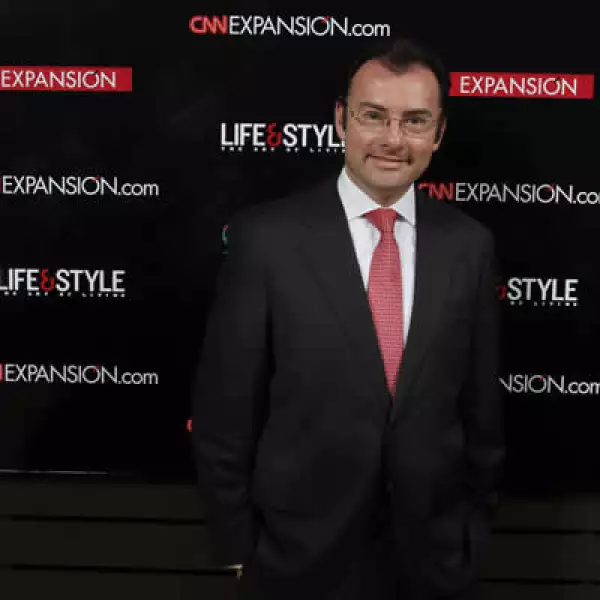 Diputado del Partido Revolucionario Institucional (PRI), y Presidente de la Comisión de Presupuesto y Cuenta Pública.