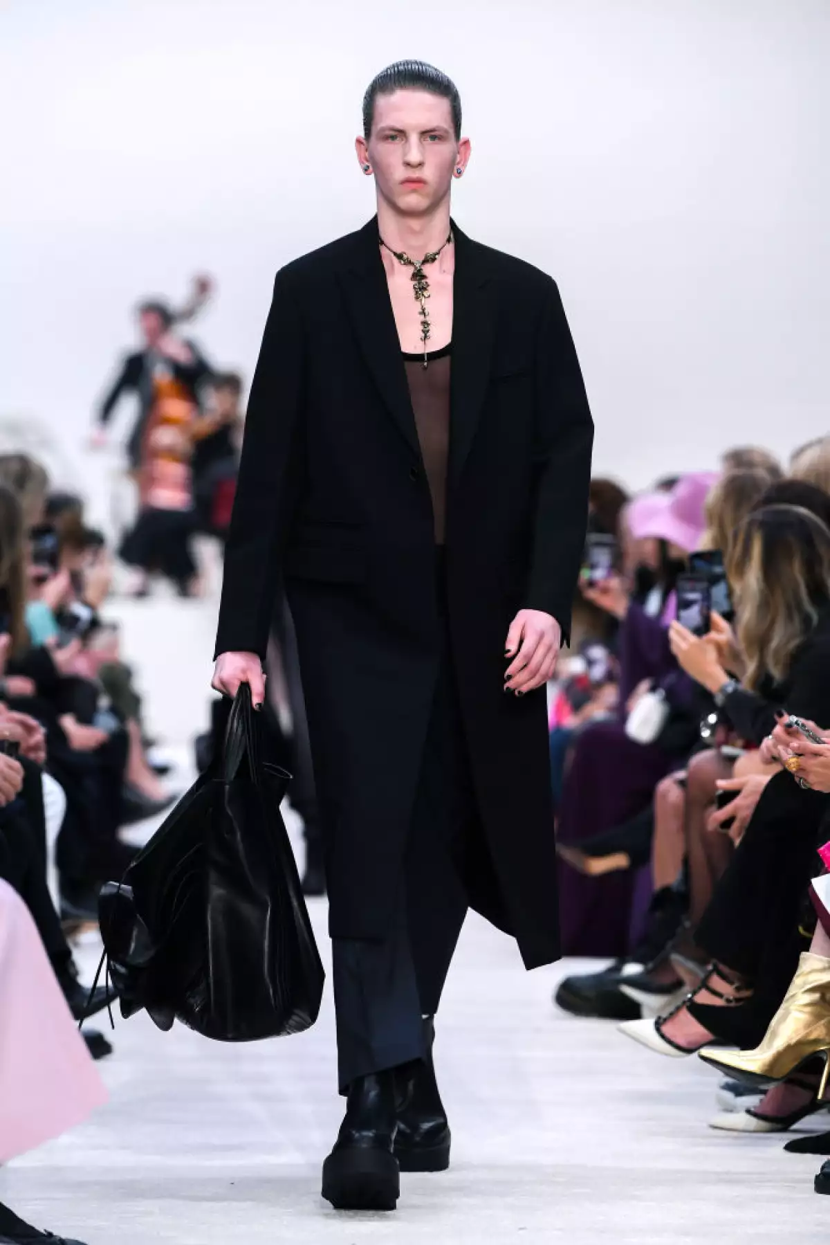 Valentino : Runway - Paris Fashion Week Womenswear Fall/Winter 2020/2021