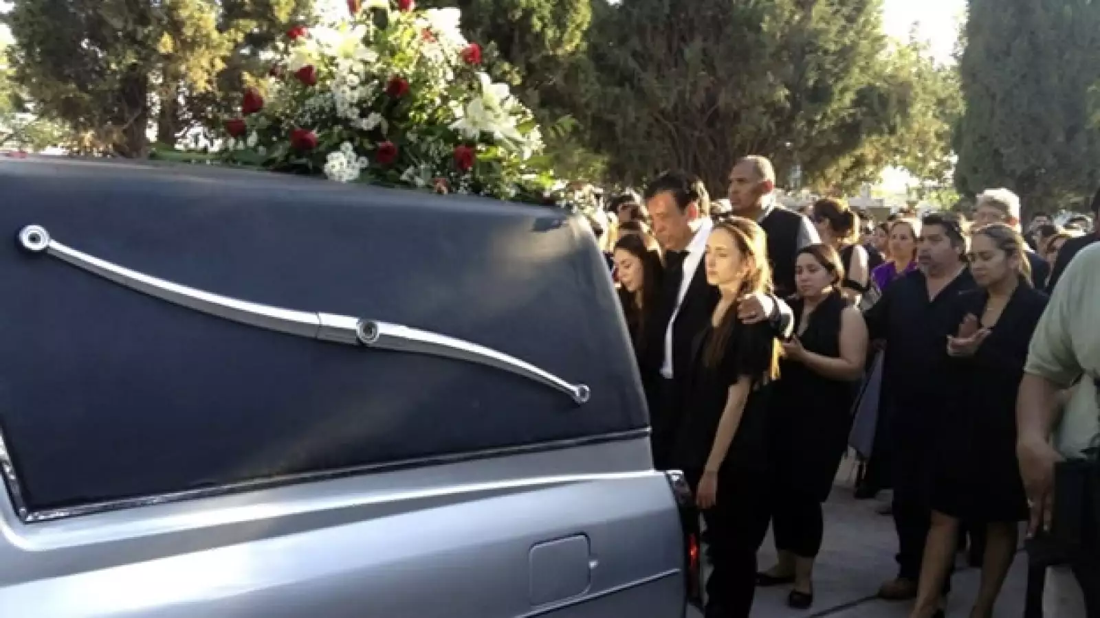 Carroza con el feretro de Jose Eduardo Moreira