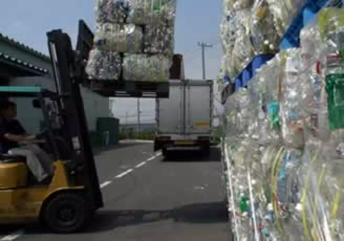 El reciclaje de plástico permite la fabricación de miles de productos útiles. (Foto: Archivo AP)