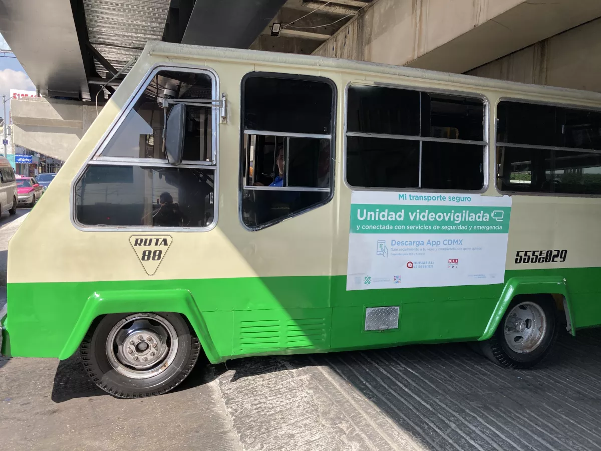 Microbus-Manifestacion-2-de-junio