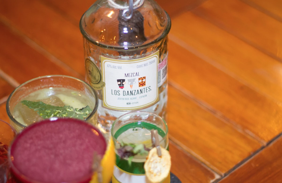 Mezcal Los Danzantes