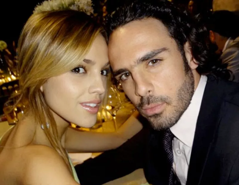 La pareja tuvo una pequeña discusión por lo cual decidieron darse un break. Hasta ahora, no se ha confirmado que el truene sea definitivo.