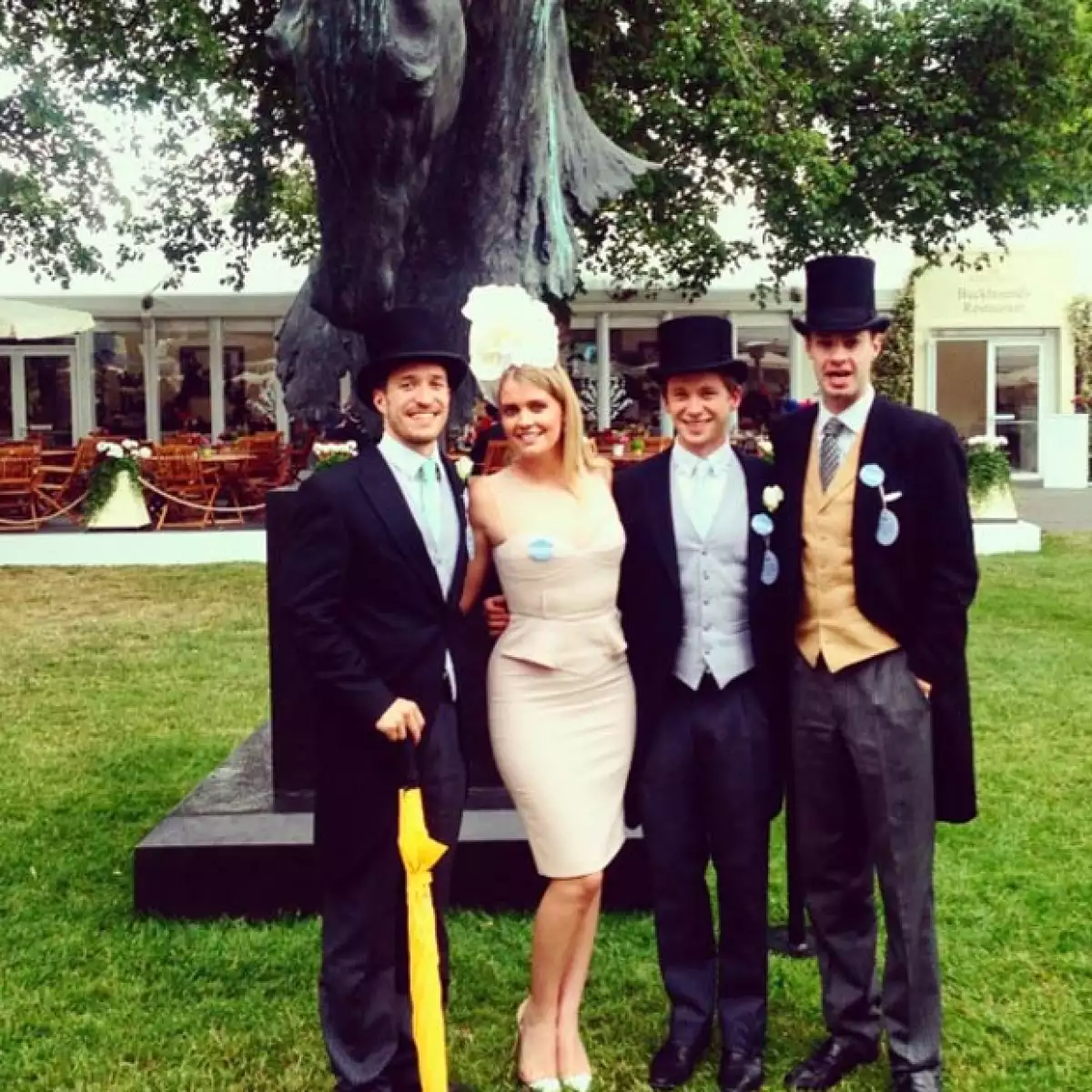 La joven de 24 años asiste a los eventos más exclusivos de la socialité inglesa, tal como el Royal Ascot.