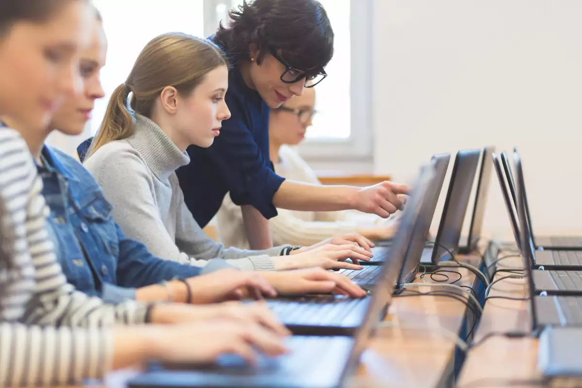 Mujeres y tecnología