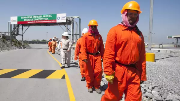 Pemex y el sindicato llegan a acuerdo para incrementar salarios en 3.4%