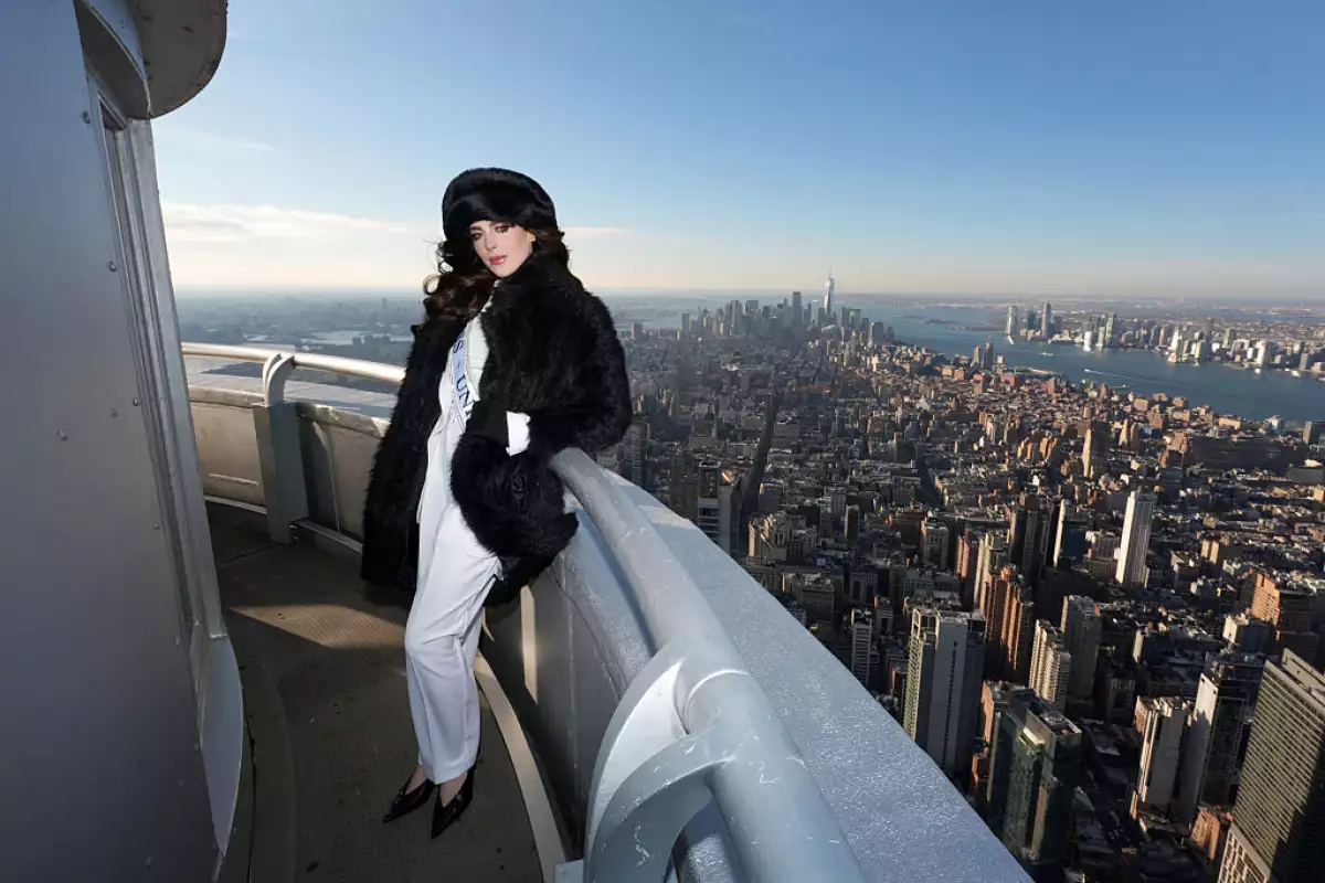 Miss Universe Visits The Empire State Building