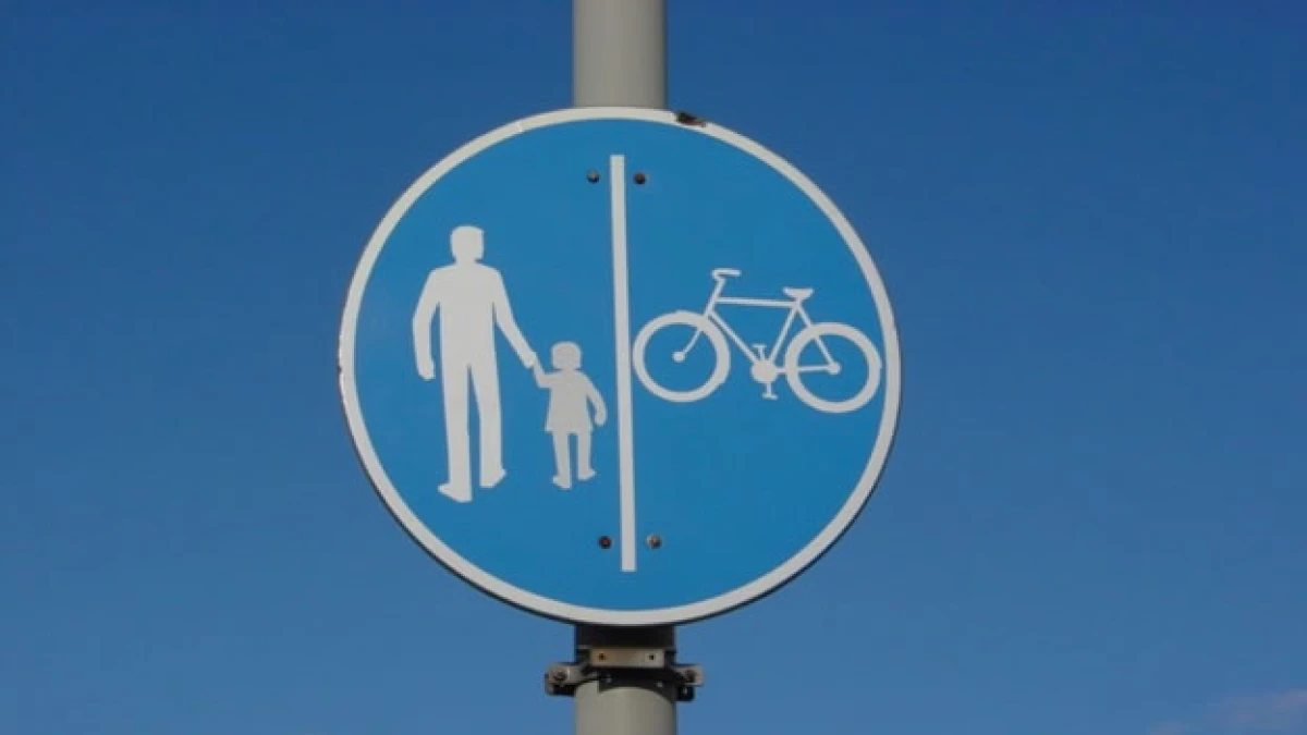 bicicleta peatones