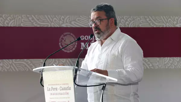 Jorge Nuño Lara, subsecretario de Infraestructura de la SCT, durante la inauguración de las obras de modernización de la carretera La Pera-Cuautla.