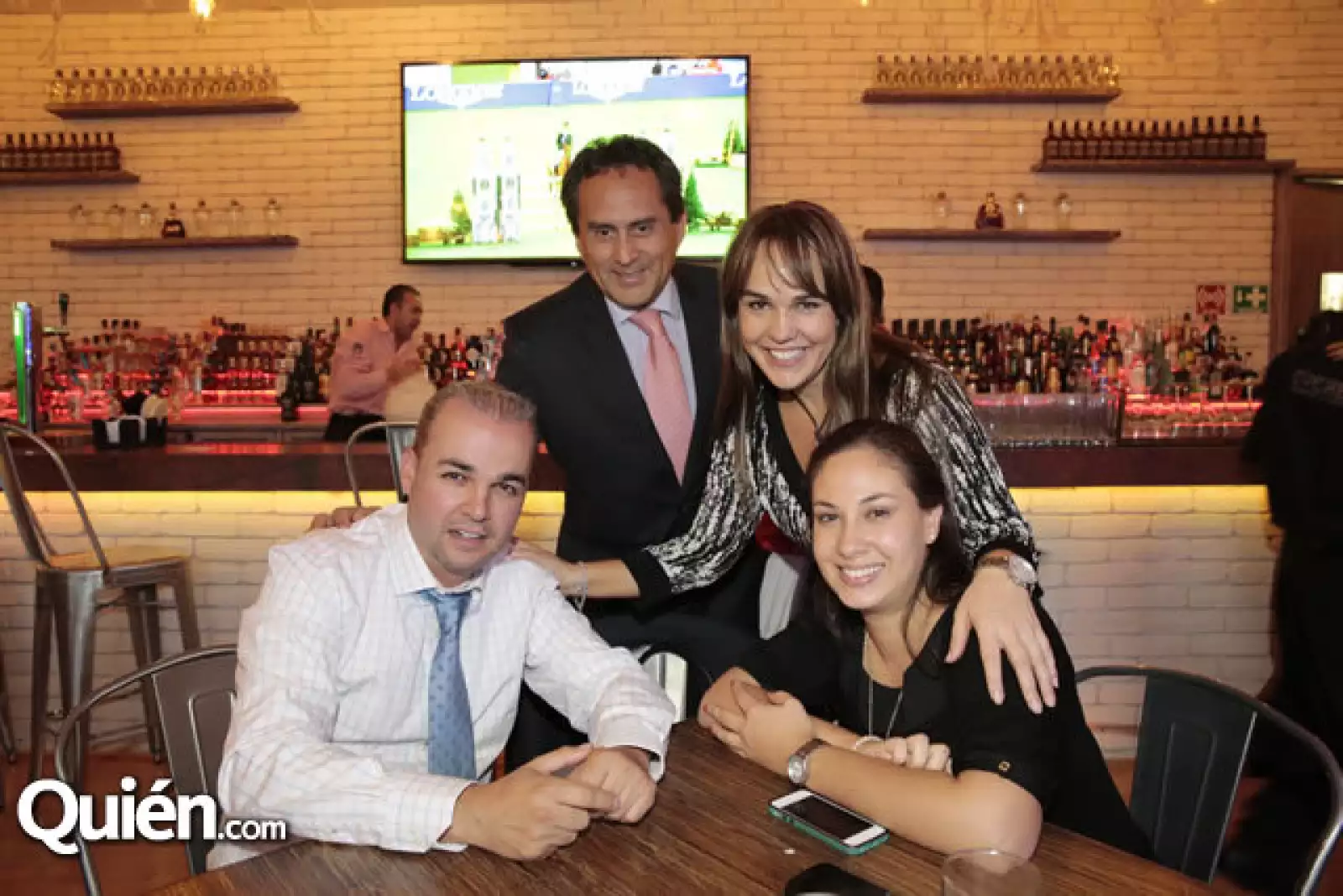 René Vergantinos,Miguel Becerra,Lorena Loya,Alicia Samaniego