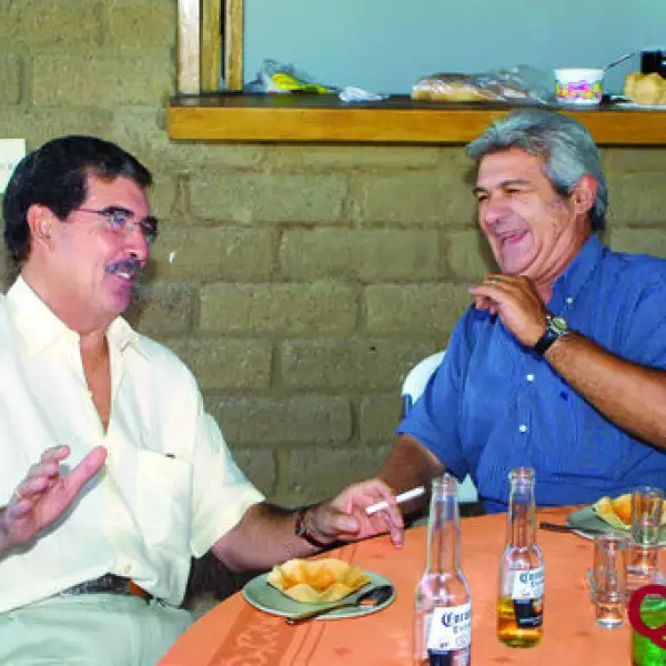 José Luis Urrea, Enrique Etienne