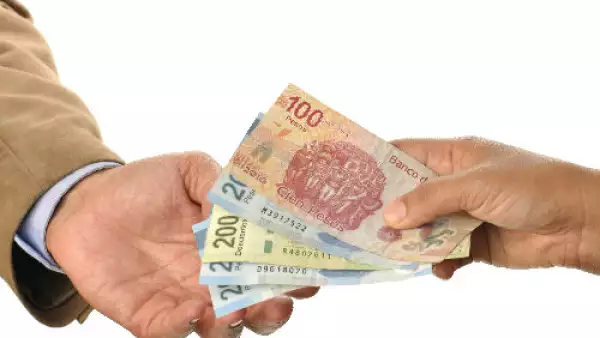pago de salario en pesos mexicanos