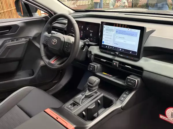 RAV4-precios-y-caracteristicas-lanzamiento-mexico 