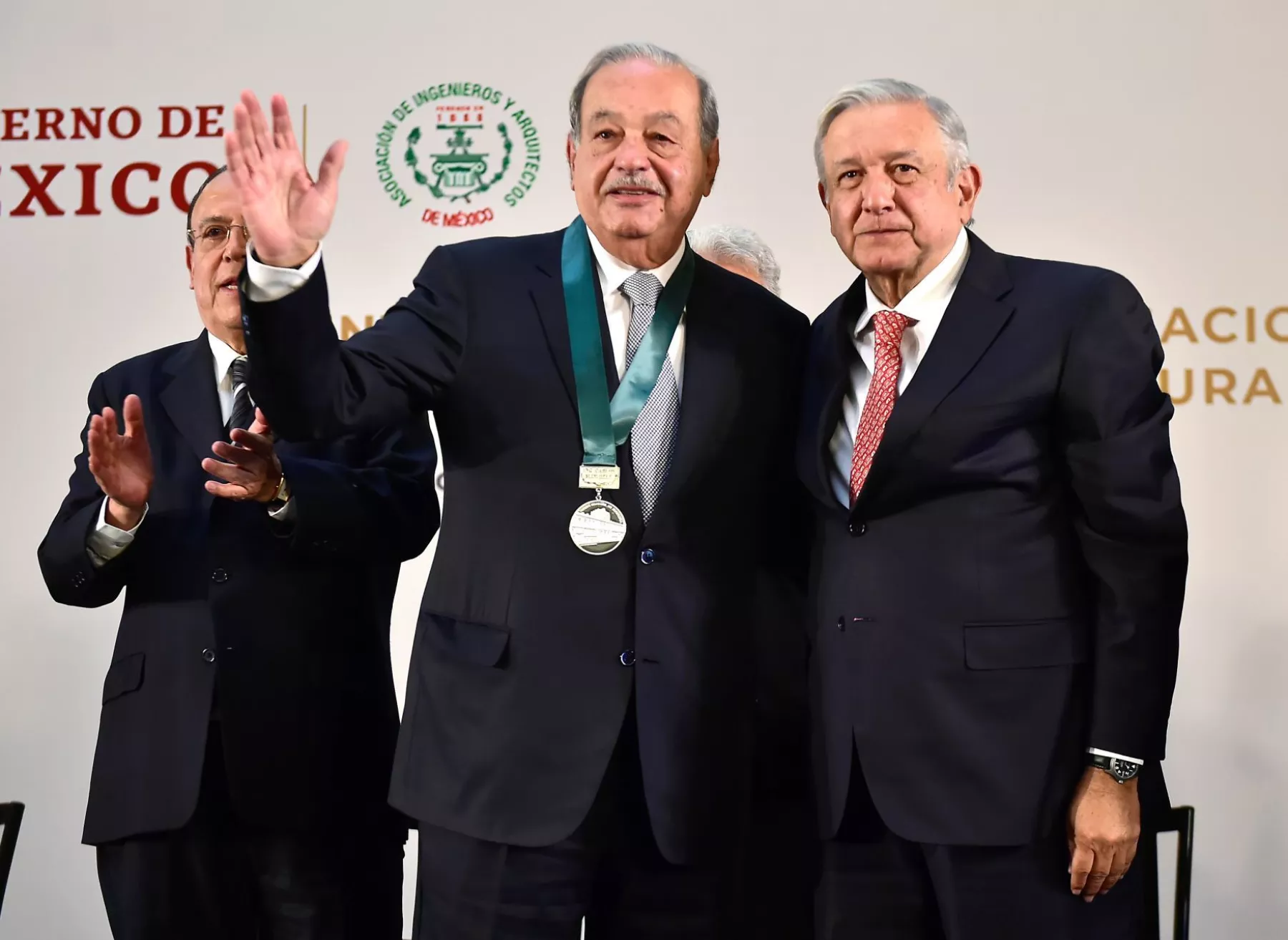 AMLO y Slim