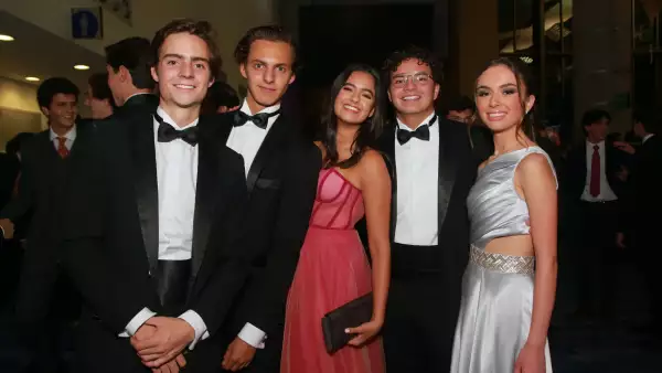 tomas-valenzuela-nicolas-warnholtz-maite-donnadieu-patricio-maza-roberta-perez