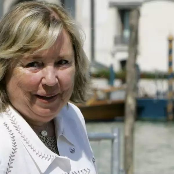 Marie-Yvonne Pinault, madre del novio, tampoco pudo faltar al matrimonio de su hijo.