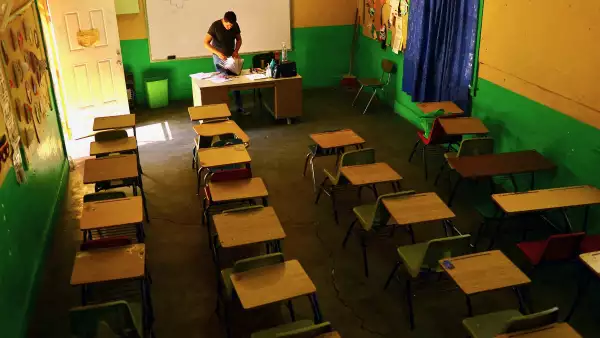 ¿Qué día no hay clases para todos los estudiantes de la SEP en octubre?
