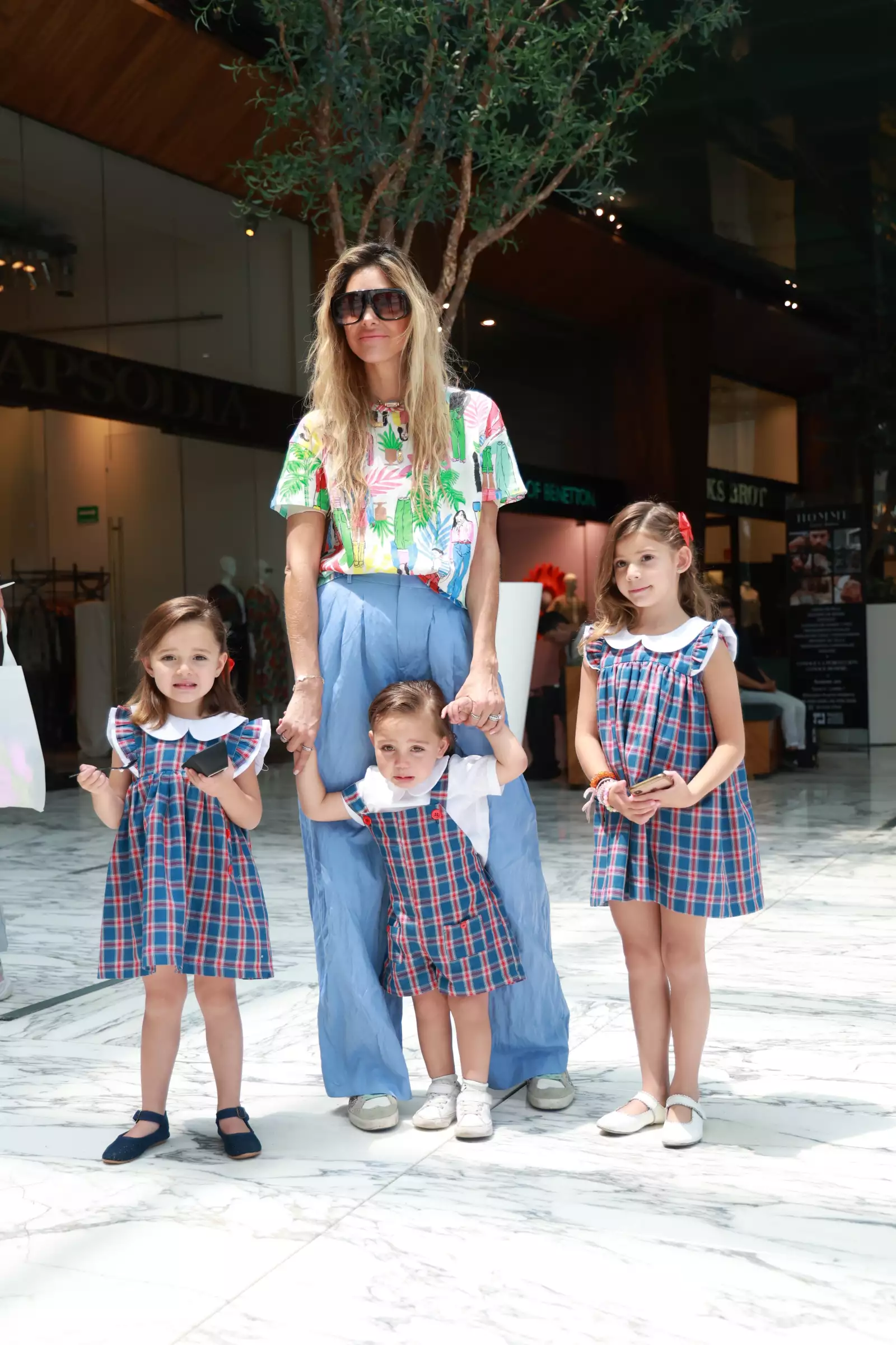  Ivanna y José Maria Bello, Regina Bautista y Micaela Bello