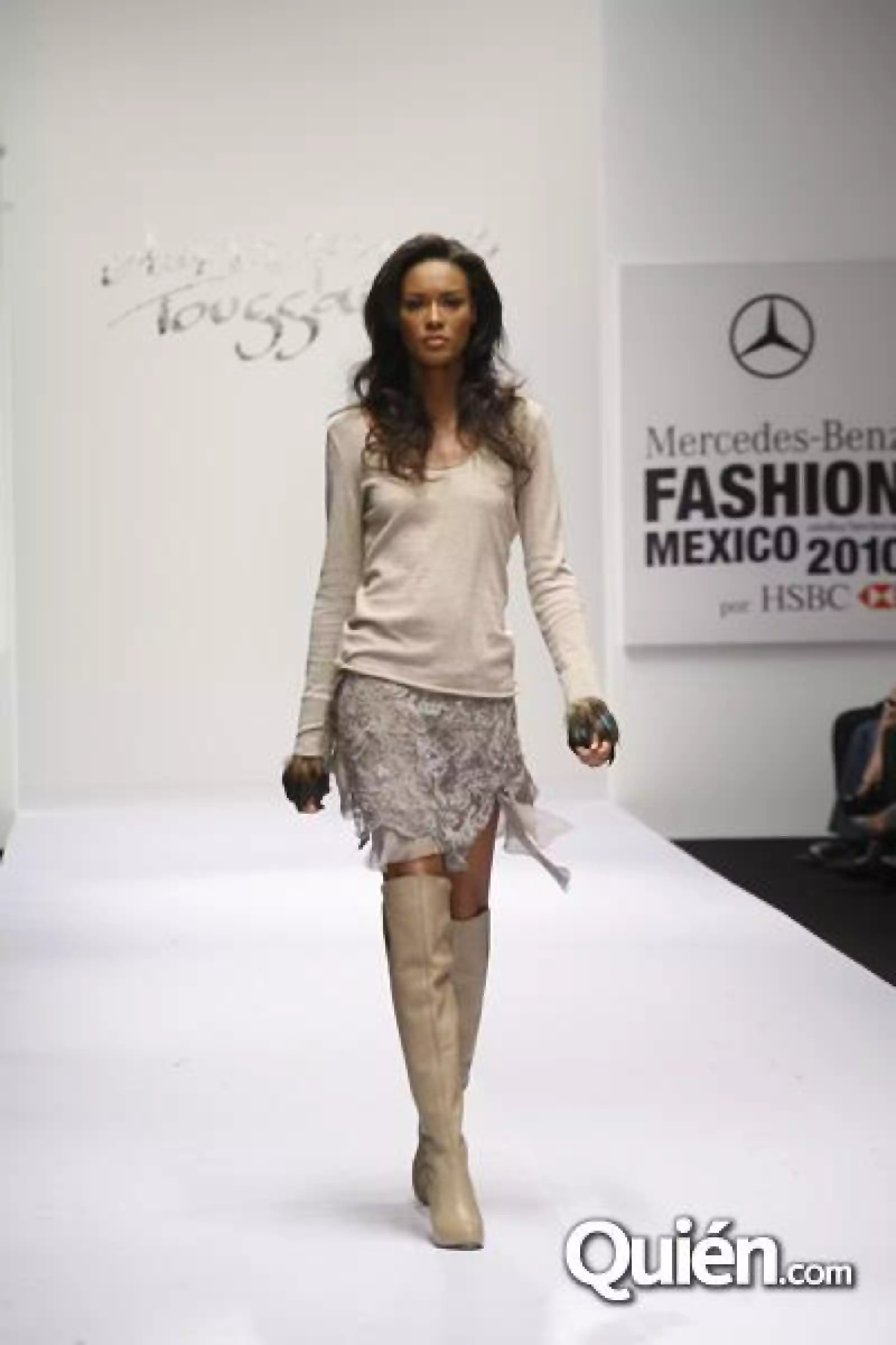 Desfile Elena Gómez Toussaint