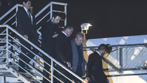 Lula ingresa a prisión