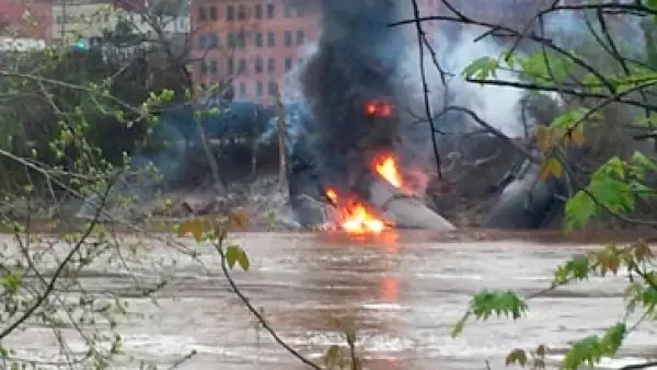 Tren descarrila en Virginia
