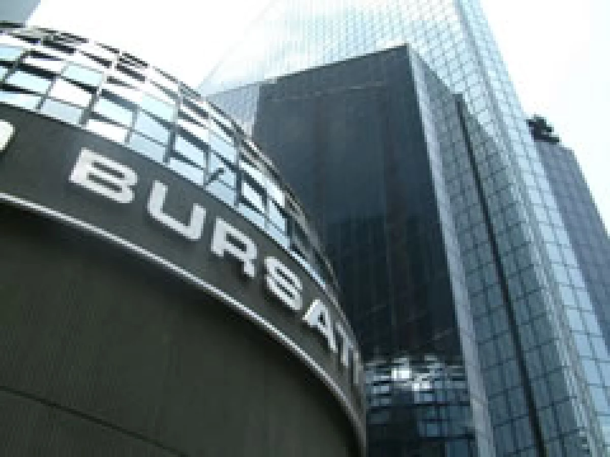 El gobierno mexicano renovó su programa para garantizar emisiones de deuda bursátil de empresas hasta por 15,000 millones de pesos. (Foto: Archivo)