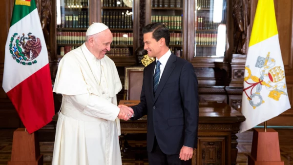 El papa Francisco y el presidente Enrique Peña Nieto sostuvieron un encuentro privado antes de pronunciar sus discursos.