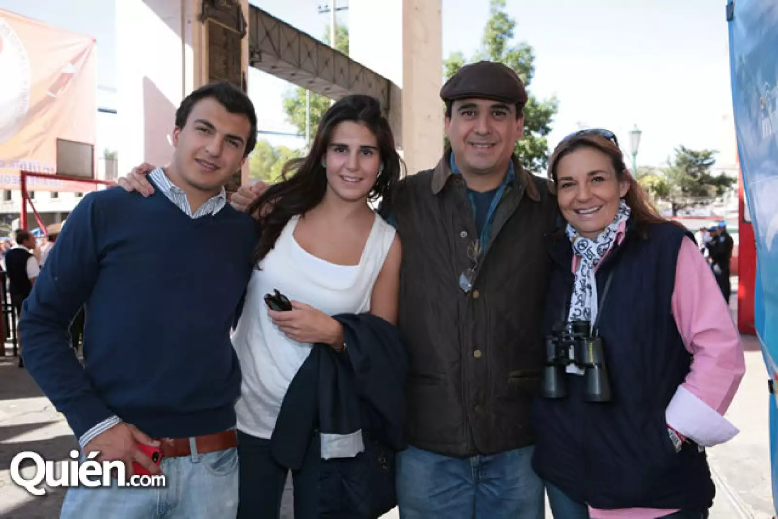 Enrique Jr., Laura, Enrique y Laura Quintanilla