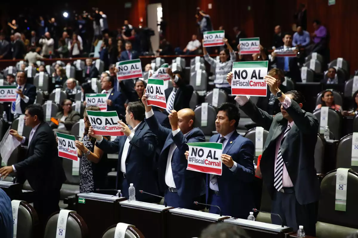 "No al #FiscalCarnal"