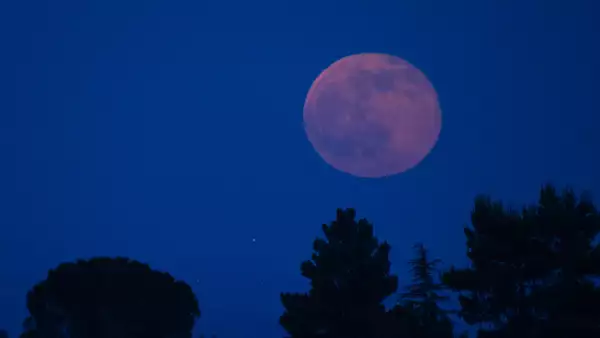 Luna rosa 2022 abril 