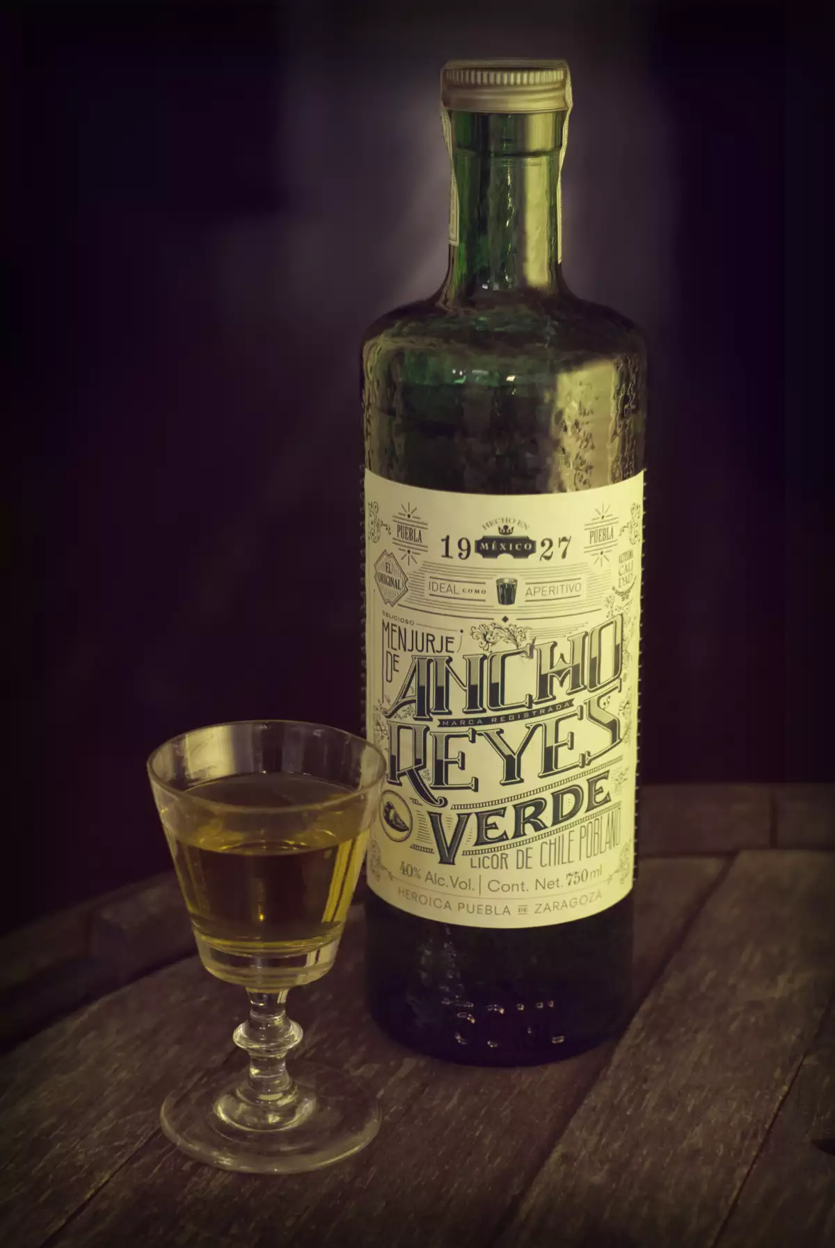 Este licor de chile poblano presenta notas frescas y herbales 