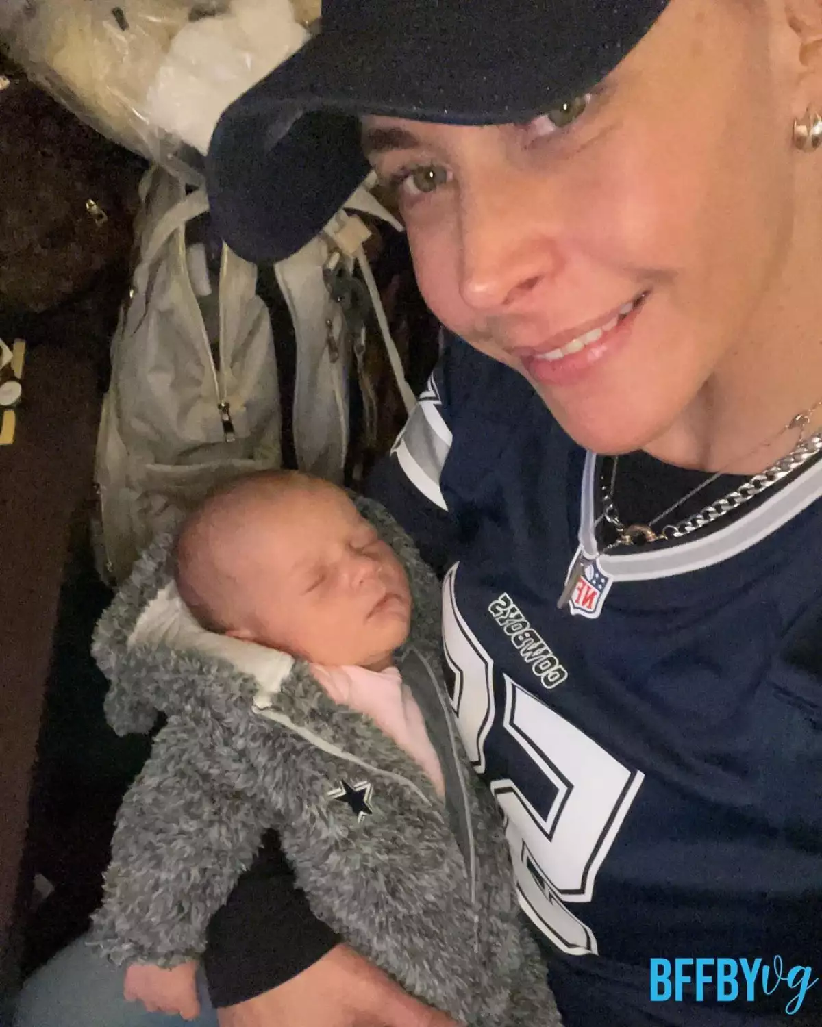 Vanessa Guzmán con su nieta