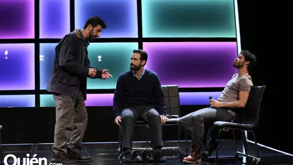 Los guapos actores en una escena de Cuerdas.