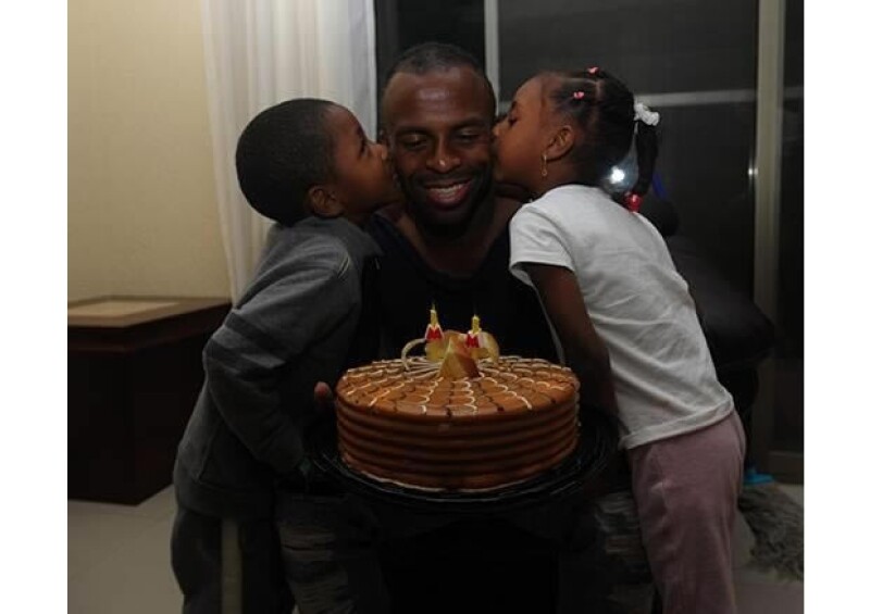 Así festejó el jugador su cumpleaños número 27, con su familia.