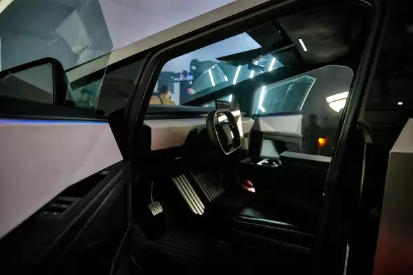 Lanzamiento de Tesla en México