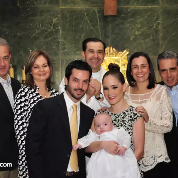 Ponciano Almada Márquez, Lourdes Bauche, Ponciano Almada, Gaby Vértiz, Ponciano Almada Vértiz, Gabriela Verea y León y Santiago Vértiz