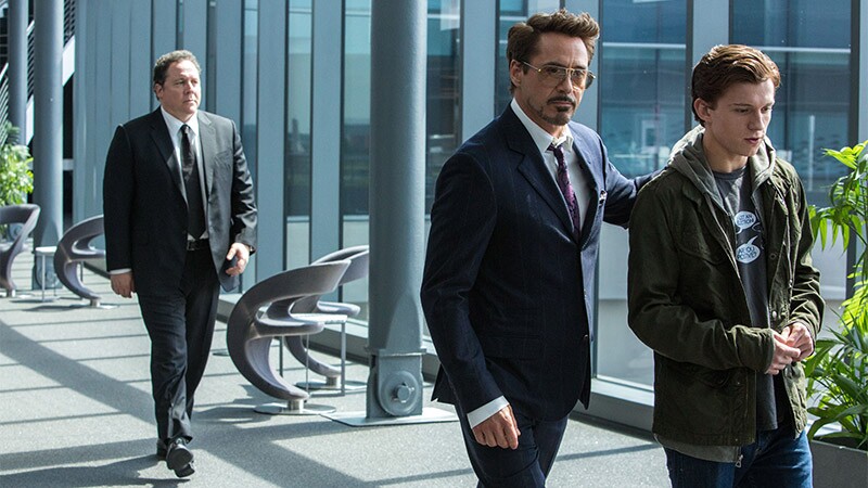 Tom Holland y Robert Downey Jr.